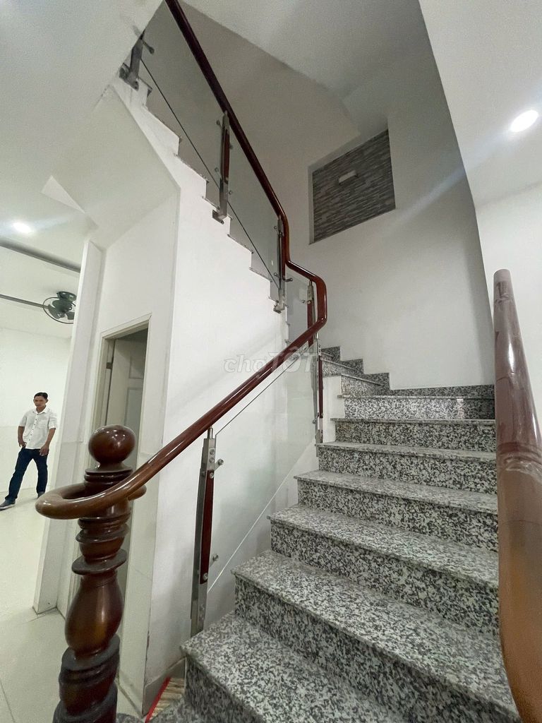 Rent Lê Liễu Tân Quý 4x 22 M large-looking 4 floors