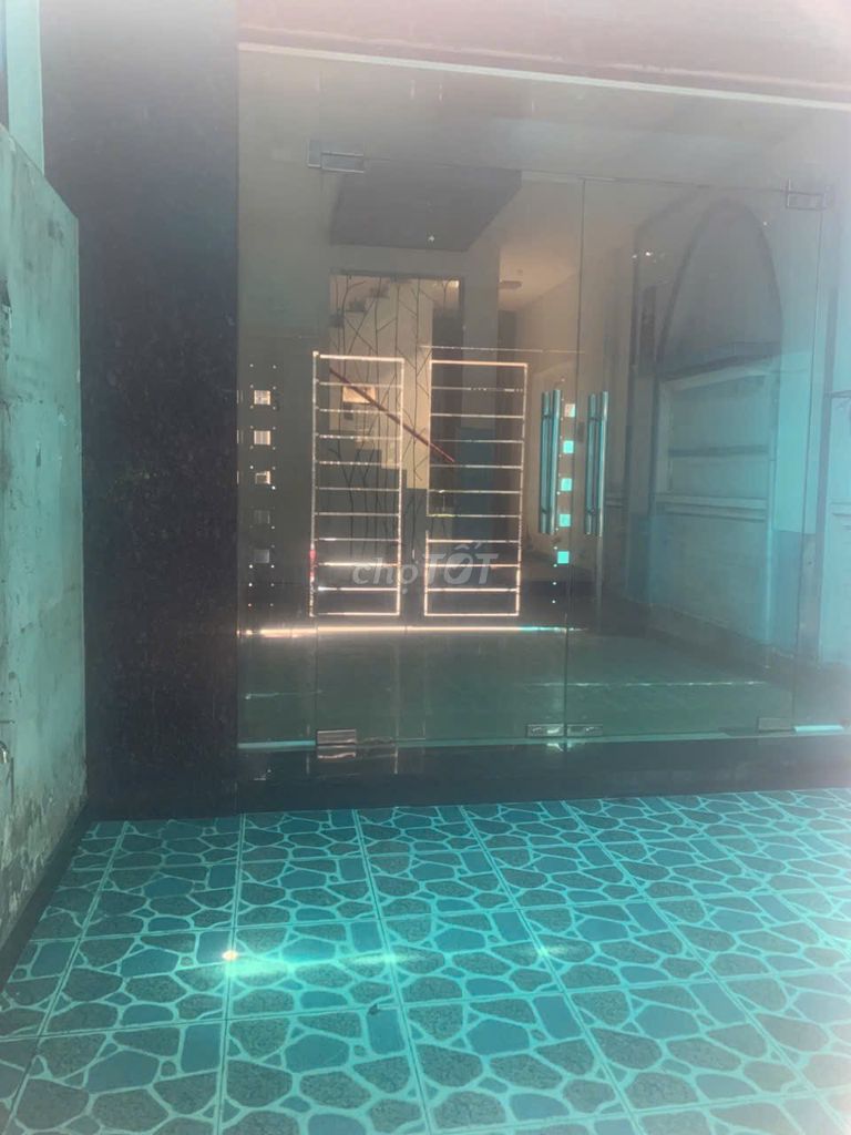 Rent Chu Văn An New New People 4 x 17 M in cash. Nice 3rd floor.