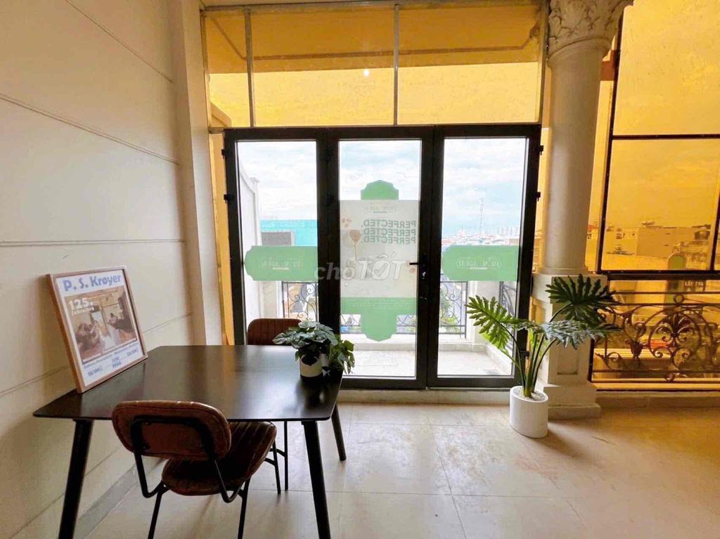 Cityland Park Hills service apartment.