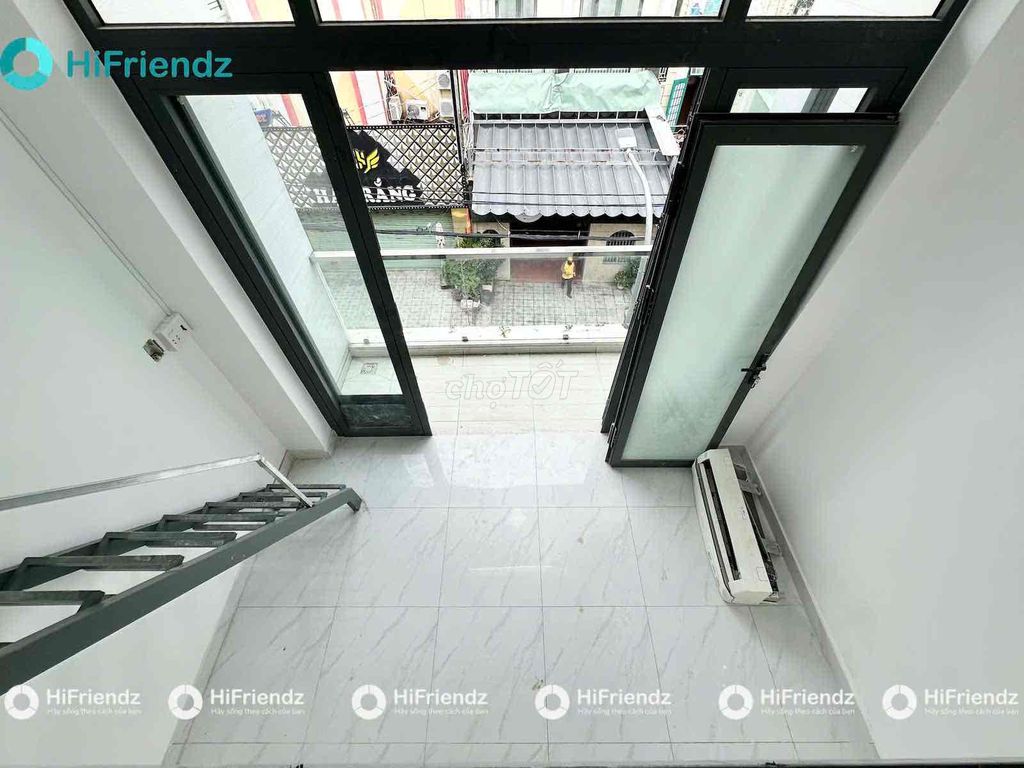 Rent a balcony with a lock-up on Dương Quảng Hàm.