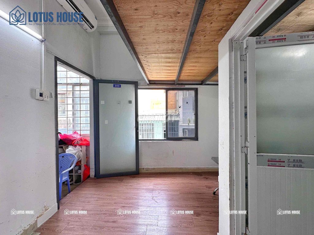 The Duprix's room - air windows - air conditioning near the Constitutional University,