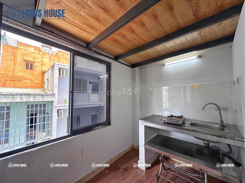 The Duprix's room - air windows - air conditioning near the Constitutional University,