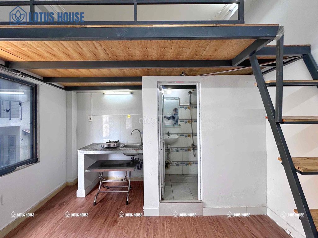 The Duprix's room - air windows - air conditioning near the Constitutional University,