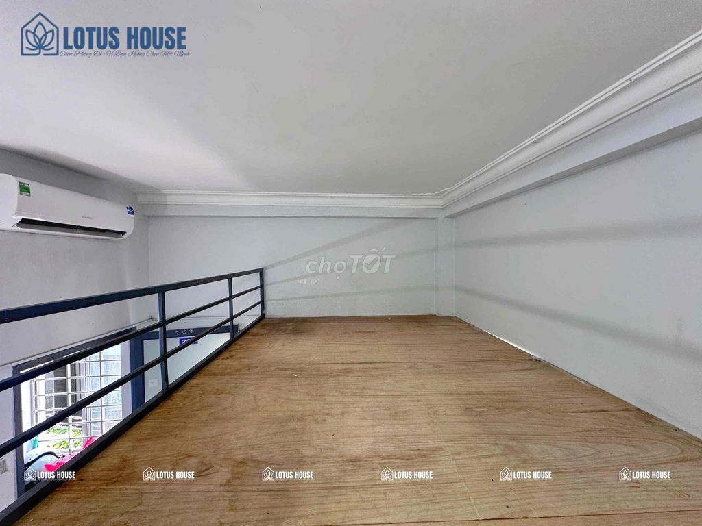 The Duprix's room - air windows - air conditioning near the Constitutional University,
