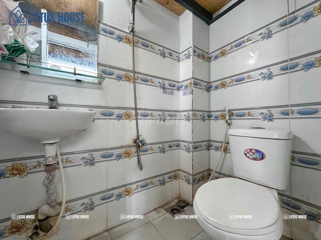 The Duprix's room - air windows - air conditioning near the Constitutional University,