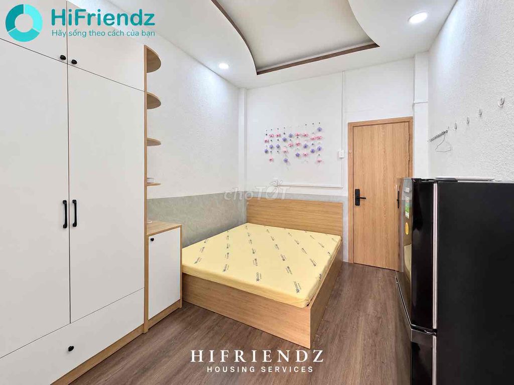 Sky Window studio full-level furniture right here in Cầu Nguyễn Tri Phương District 5.