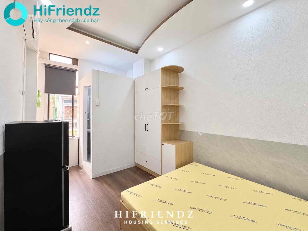 Sky Window studio full-level furniture right here in Cầu Nguyễn Tri Phương District 5.
