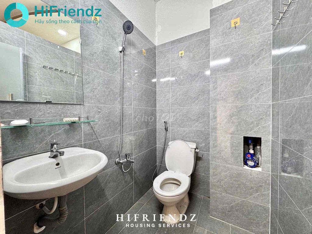 Sky Window studio full-level furniture right here in Cầu Nguyễn Tri Phương District 5.