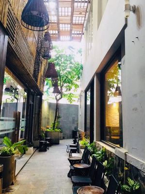 A senior sleepbox dorm right near the airport. Free gym