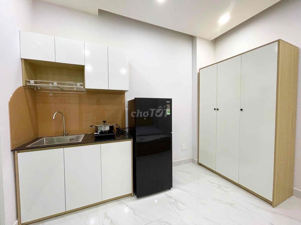 The studio apartment is 8 p from vhuflit.