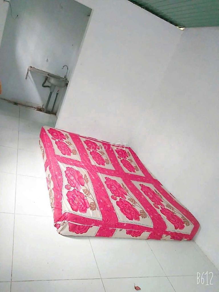 Rent a room on 44 Hồ Bá Phấn.