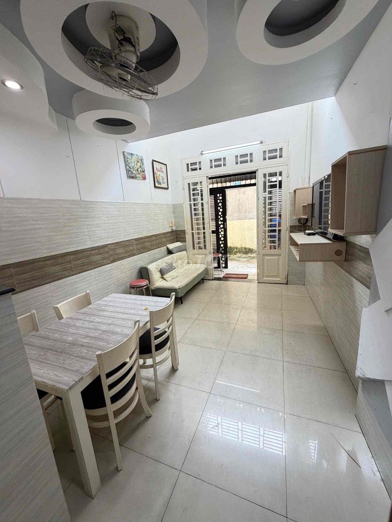 Bùi Văn Thêm, 5 stories, 4 bedrooms, 4 toilets, right in Jacob's Park.