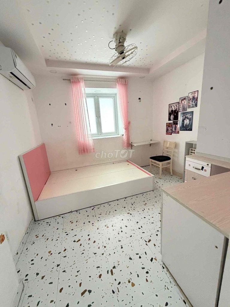 Bùi Văn Thêm, 5 stories, 4 bedrooms, 4 toilets, right in Jacob's Park.