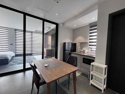 The studio is a big, super-warming, super-warming kitchen room in District 2.