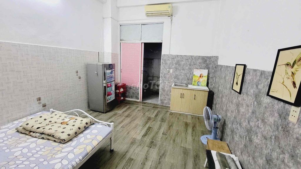 We'll rent the floor floor with a well 23 a street 1.
