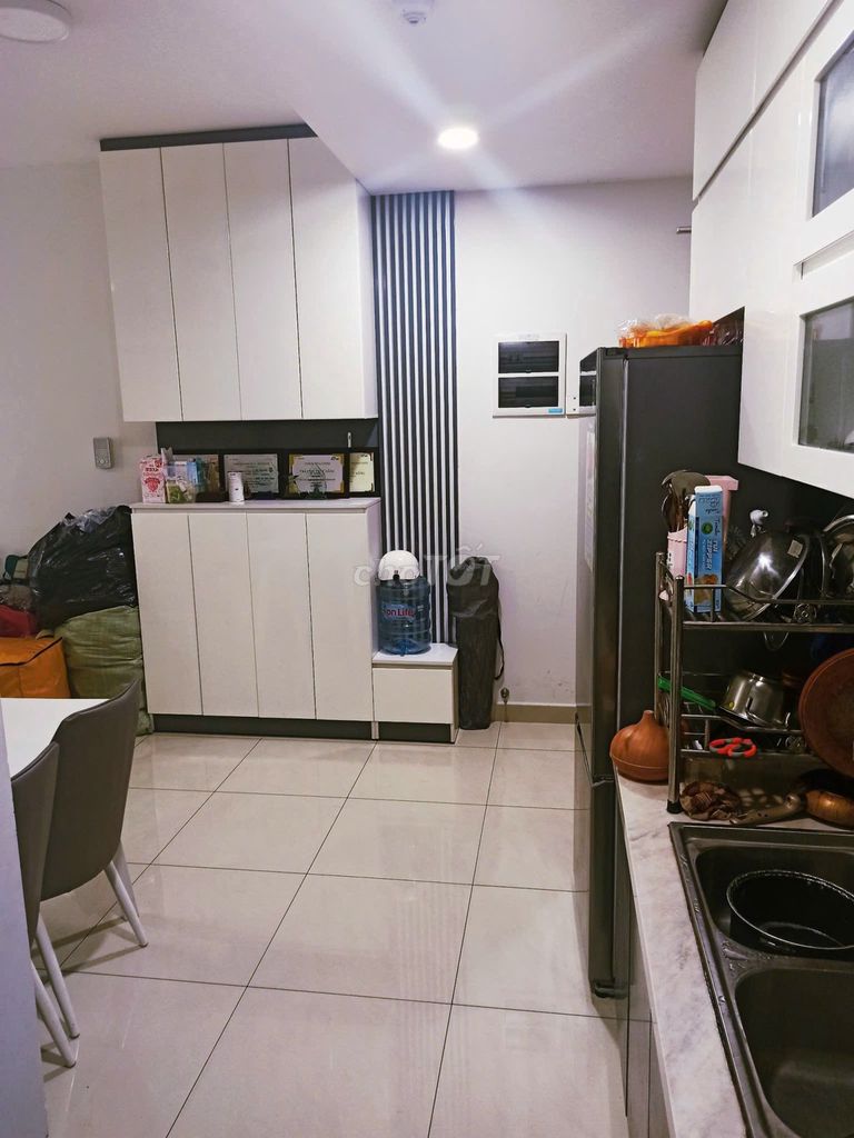 Celadon City apartment right here, Aeon Mall Tân Phú. A bedroom. A toilet. Full interior.