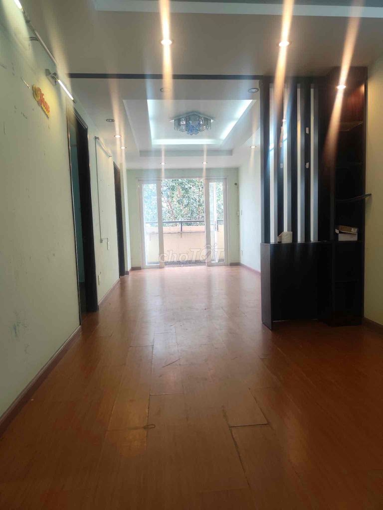 Rent a nice little apartment. Westmen.