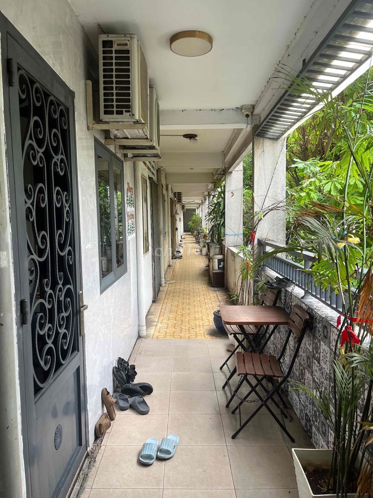 Rent apartment upstairs. 1 Trần Quang Diệu street 13rd district.