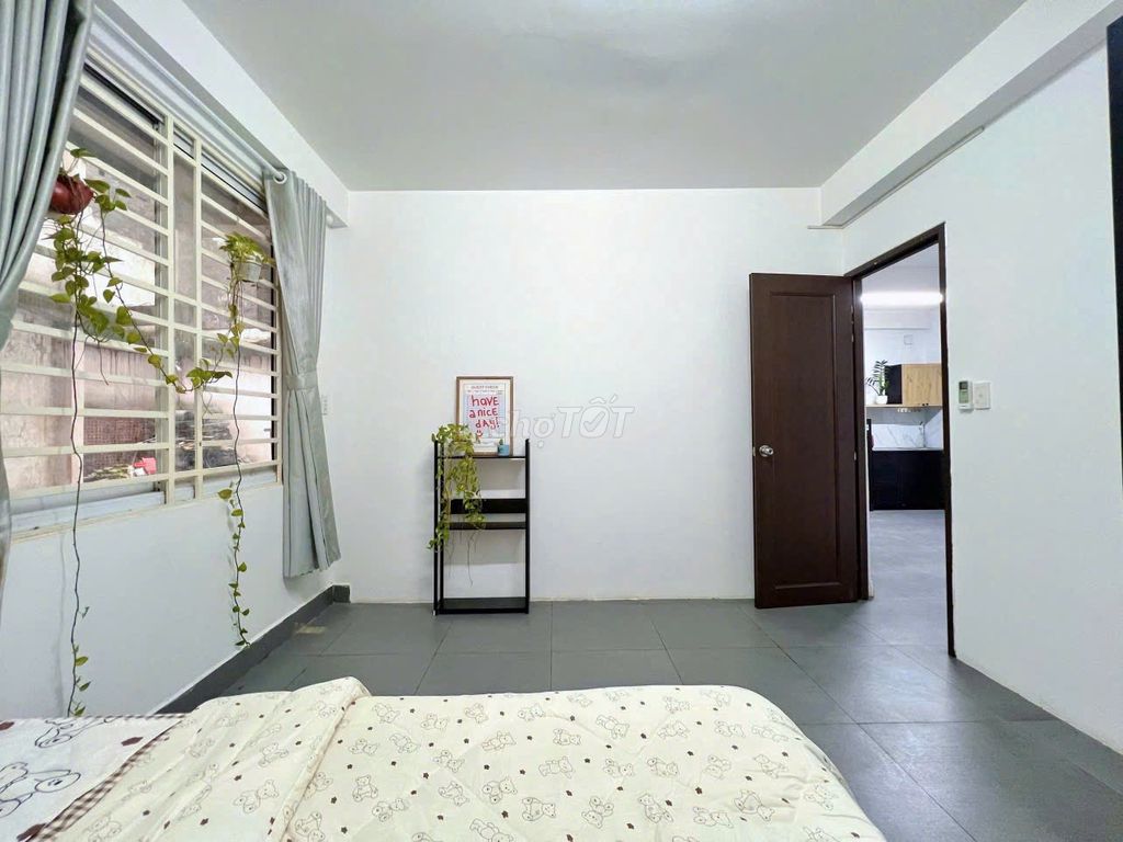 Penhouse 2 bedrooms right here in vincom, and it's a rich, prosperous, pro-creative regimen.