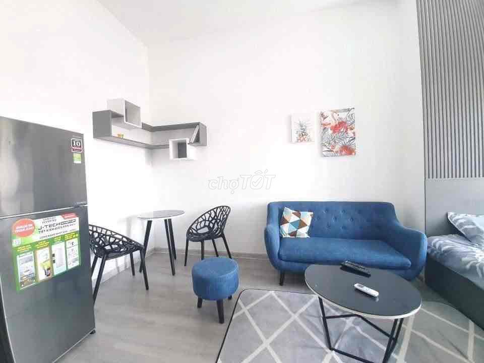 High-end apartment near the full interior park