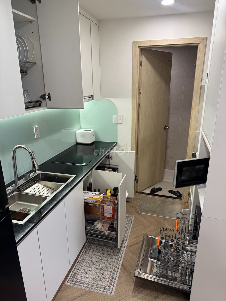 Rent apartment 64 M2 - high-level furniture, good design