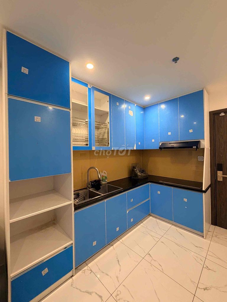 Rent 2 bedrooms plus, full interior.