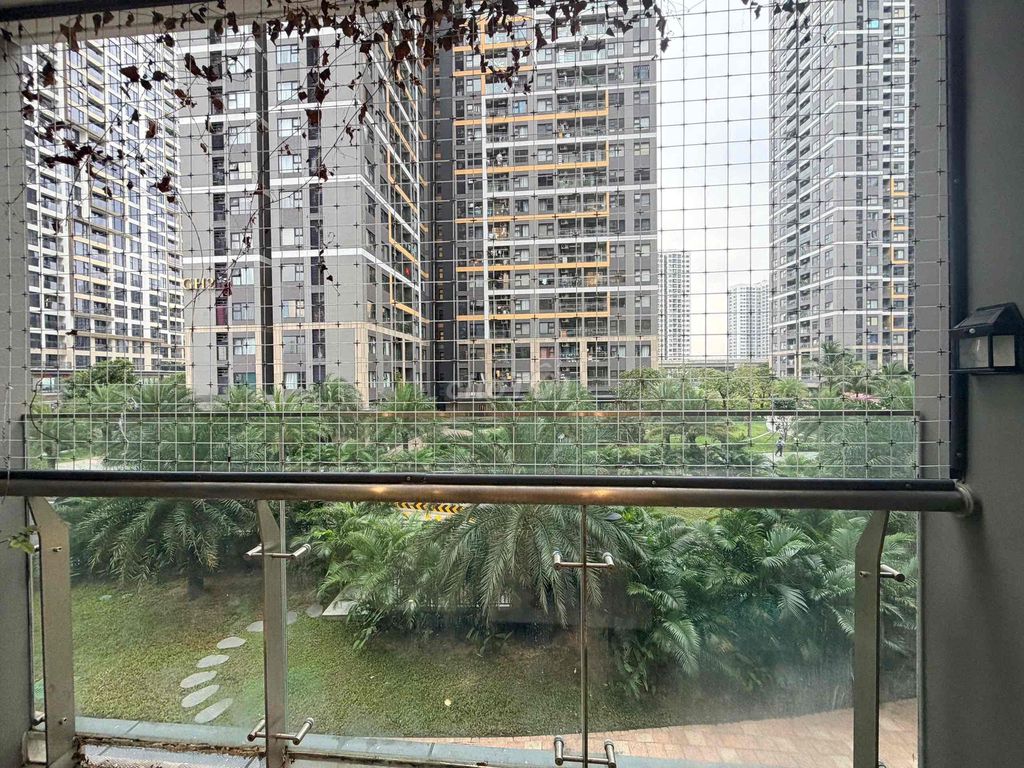 Rent 2 bedrooms plus, full interior.