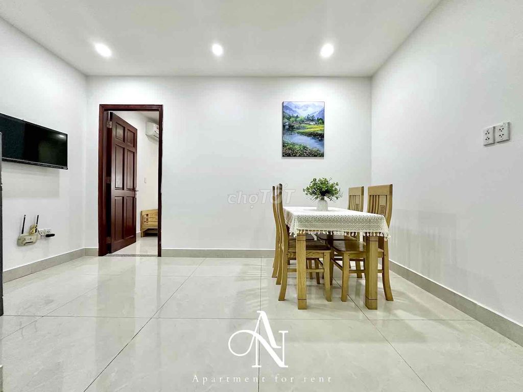 apartment 1 .5-balcon - 50 meters super wide - elevator vault