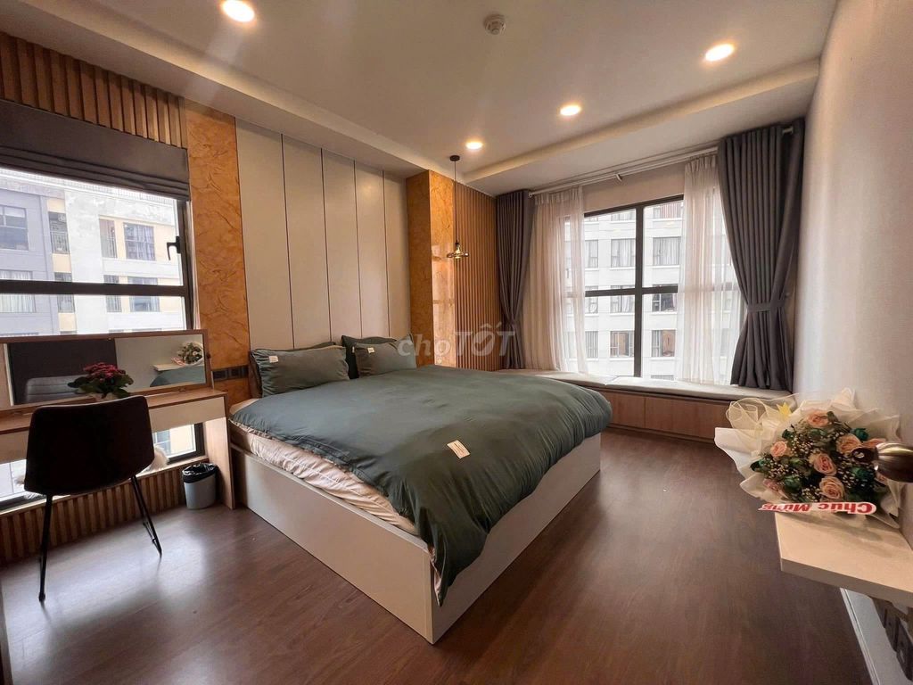 The Flemington apartment.