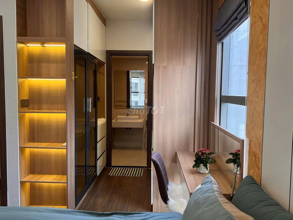 The Flemington apartment.