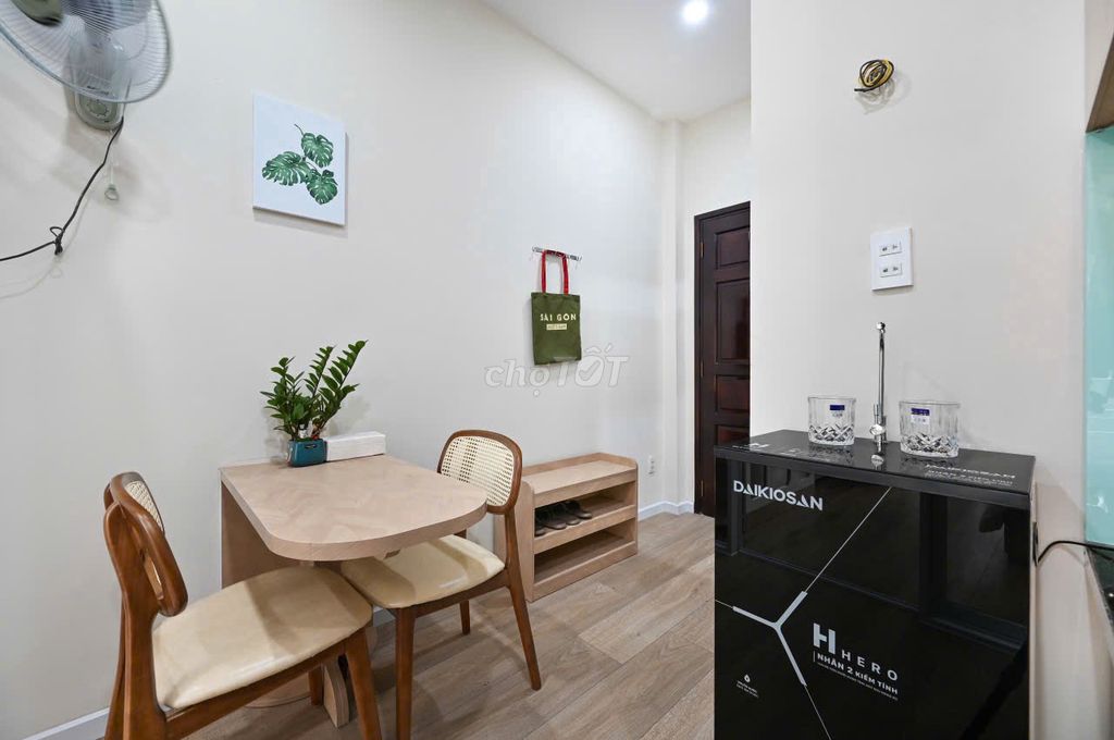 It's the center of the apartment. A new, open, open-air interior.