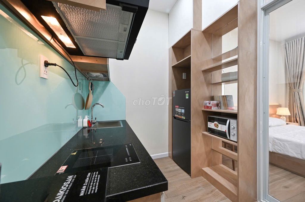 It's the center of the apartment. A new, open, open-air interior.