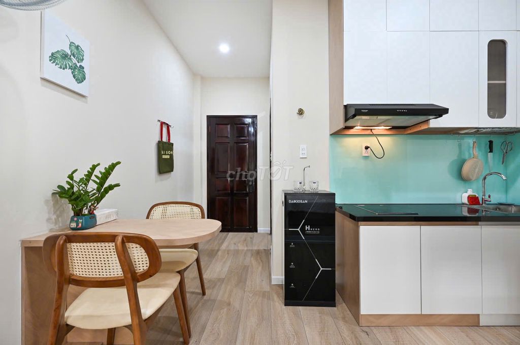 It's the center of the apartment. A new, open, open-air interior.