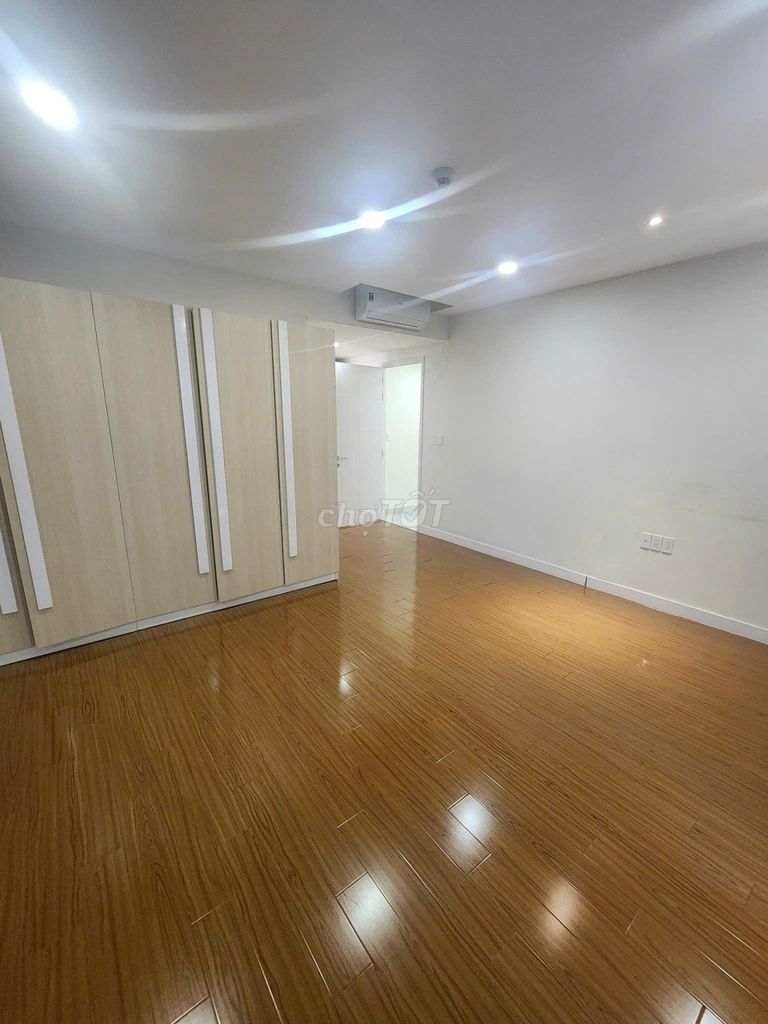 For quick rent Happy Valley, pmh, 135 m2, 3 bedrooms, bid: 24 million.