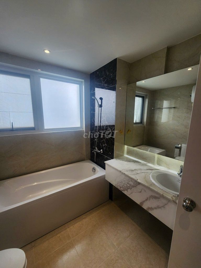 For quick rent Happy Valley, pmh, 135 m2, 3 bedrooms, bid: 24 million.
