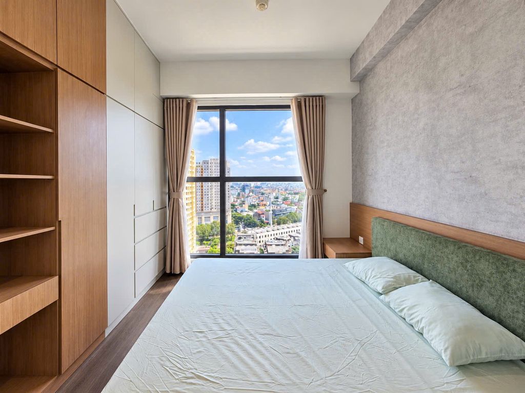 Rents three Victoria Village bedrooms - 25 million per month Full interior