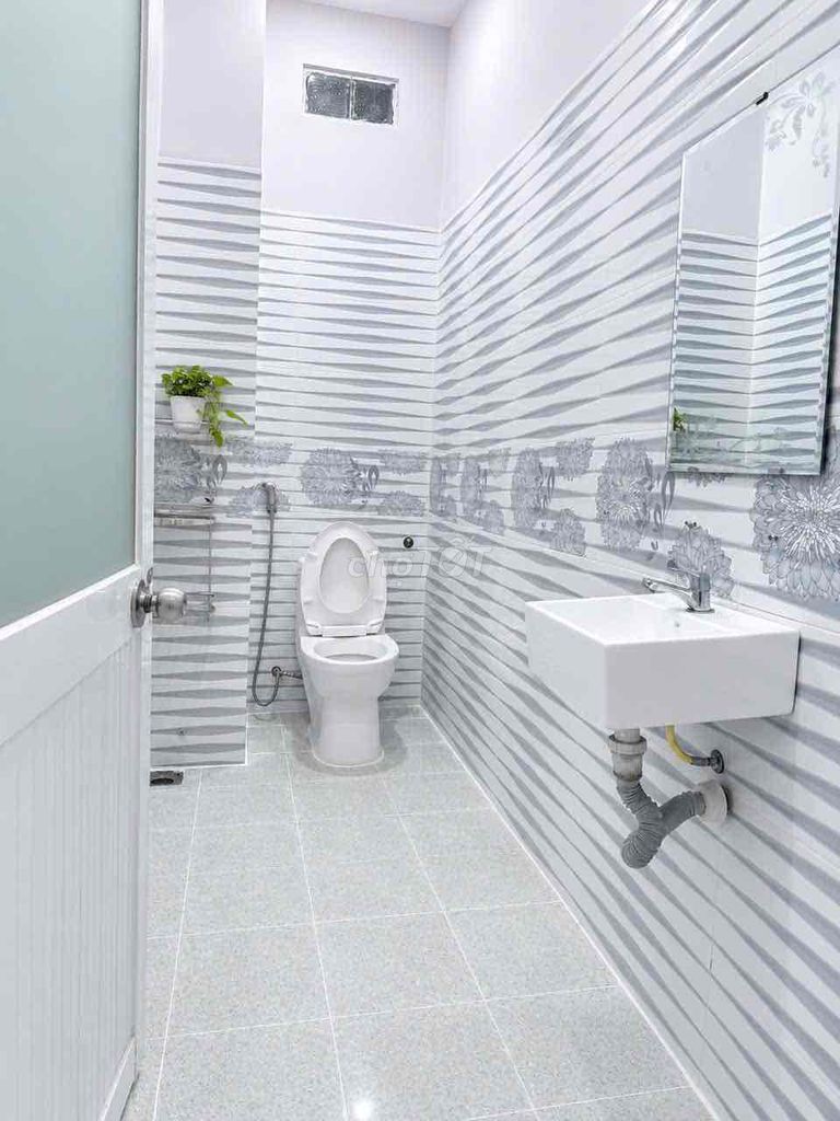 Rent room - 3 million district 6