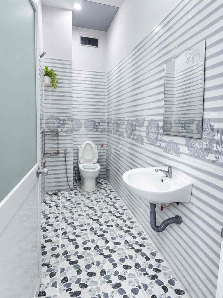 Rent room - 3 million district 6