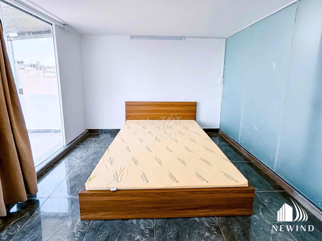 Rent the big balconies, near tdtu rmit. By the way of Mount Fuji, District 7