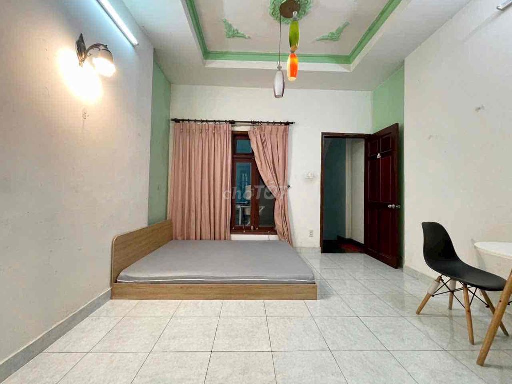 The room is full of comfort right around the ceiling.