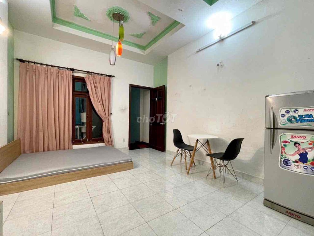 The room is full of comfort right around the ceiling.