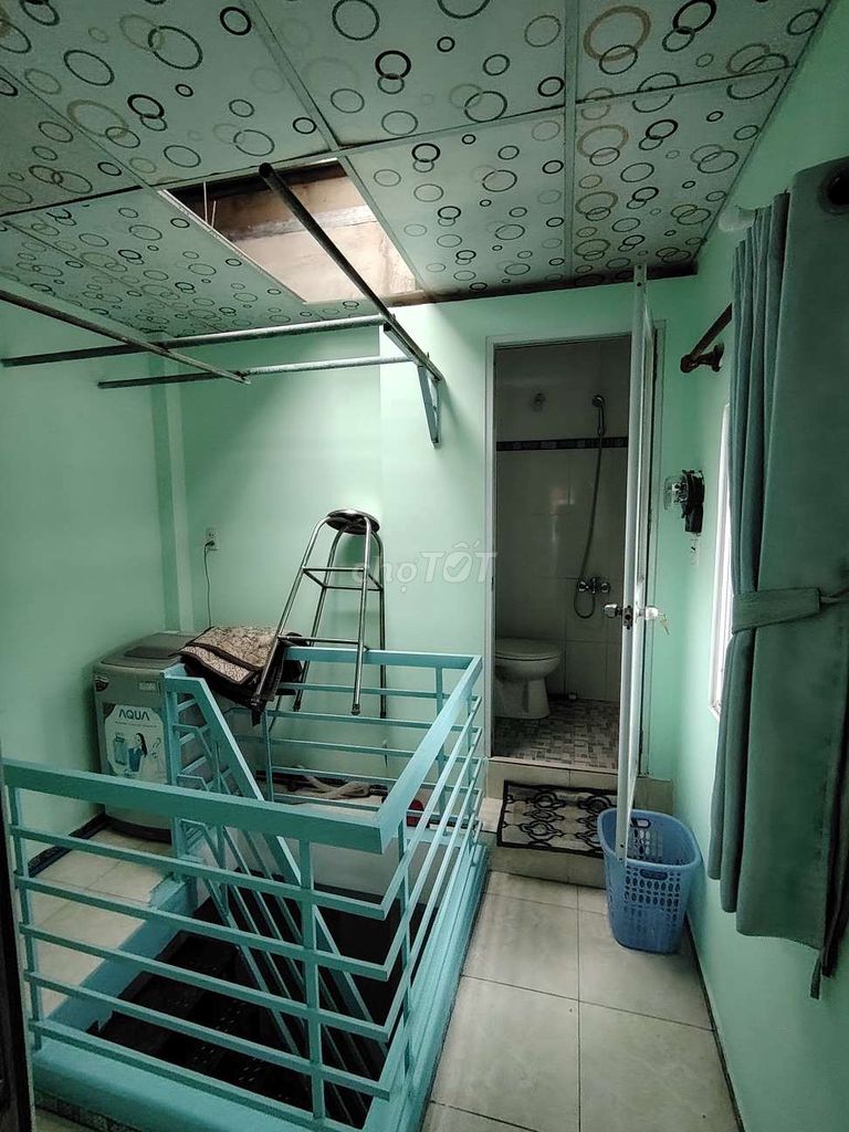 Rent the county room for a cheap price.