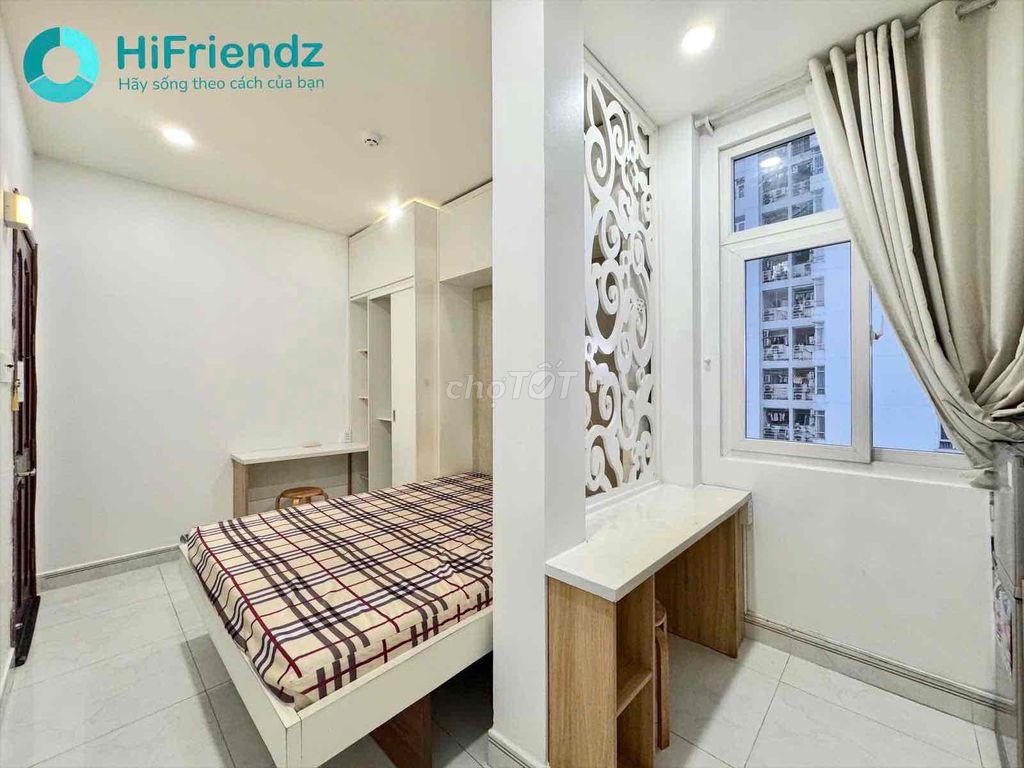 Clear the window studio in New Morning, Âu Dương Lân District 8 near the Y bridge