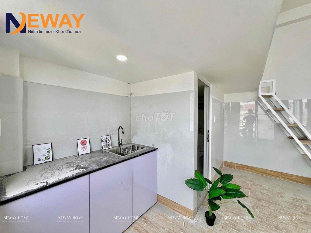 Rent a cheap balcony motel near Aeon New Funky