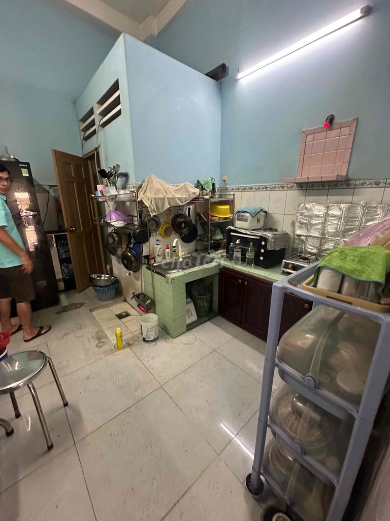 renting cash to KANG Hàn Hải Nguyên.