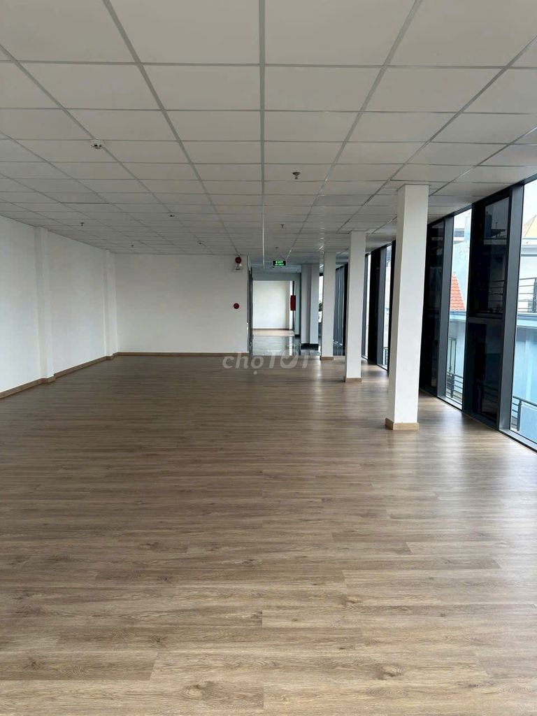 Need to rent a two-sided corner. 84 BPhổ Quang-7*9Phú Nhuận