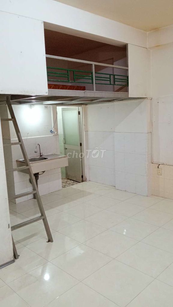 Rent house. Security ward. Phạm Thế Hiển. P Ping East. KAOS 6 old District 8