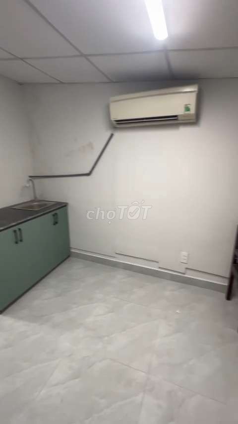 Super cheap room, Huỳnh Văn Bánh Phú Nhuận - 3 million5!