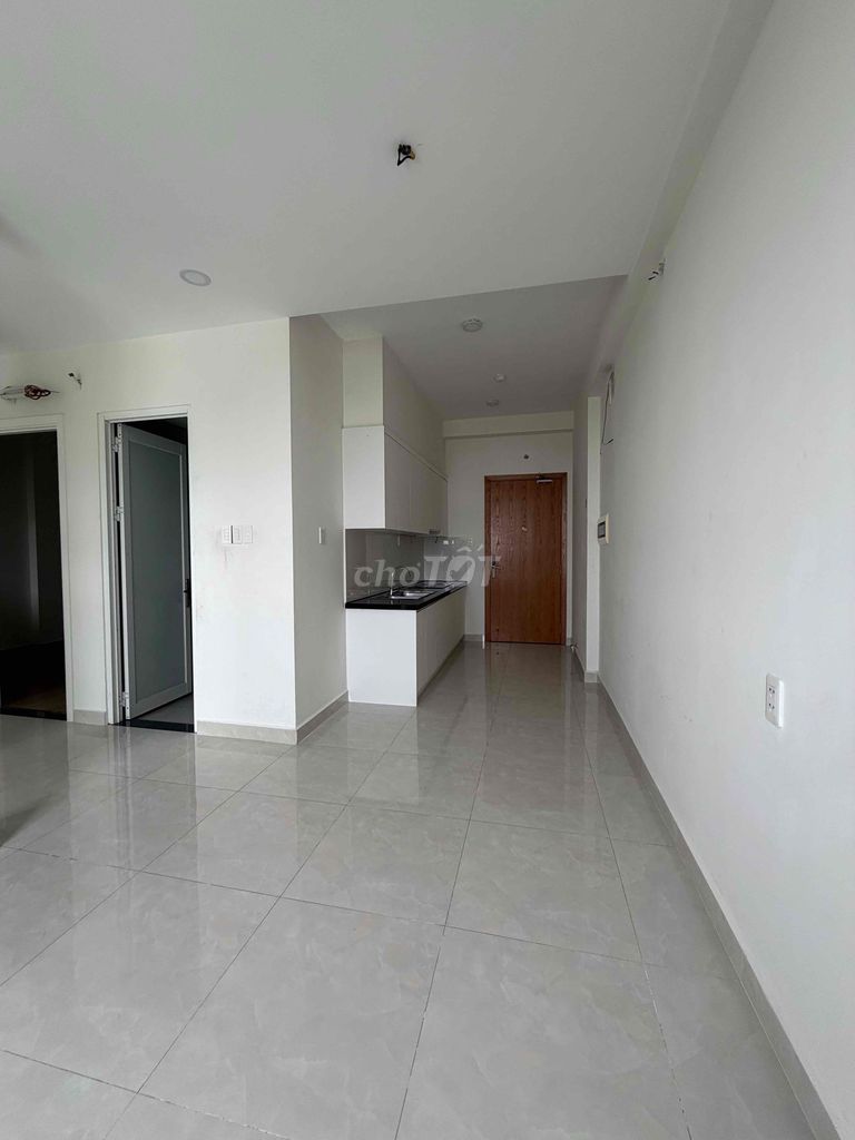 Rent 55 meters 2 bedrooms, basic interiors, 6 million a month Sài Gòn Intela apartment