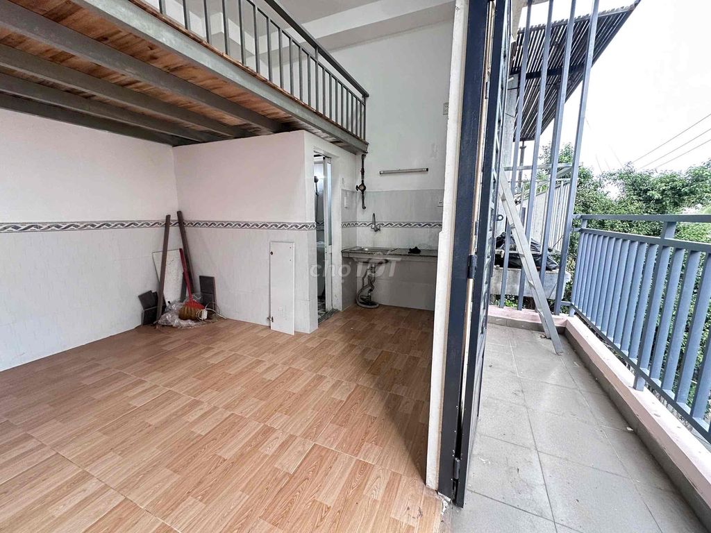 private balcony, super open window